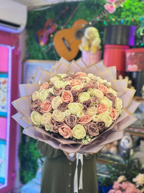 Soft Pastel Kalıcı Gül Buketi – Lüks & Romantik Aranjman